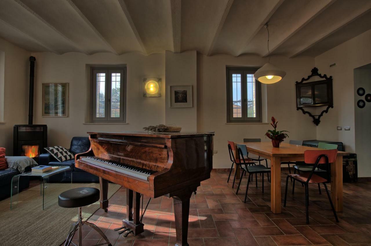 Grande Villa Storica Per Vacanze Con Giardino Privato E Piscina Ostra Экстерьер фото